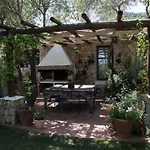 Domus De Rocas House