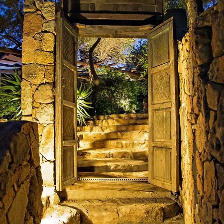 Domus De Rocas House *