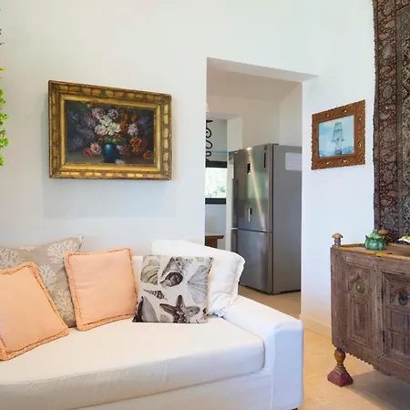 Villa Domus De Rocas House