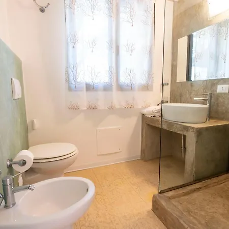 Domus De Rocas House *