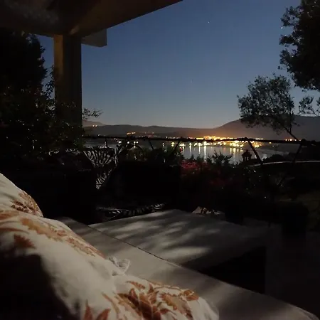 Villa Domus De Rocas House *