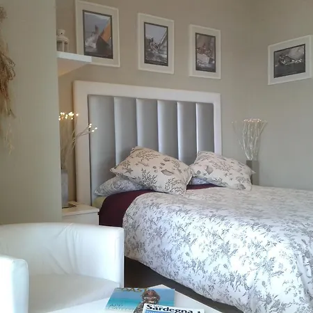 Domus De Rocas House