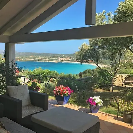 Domus De Rocas House